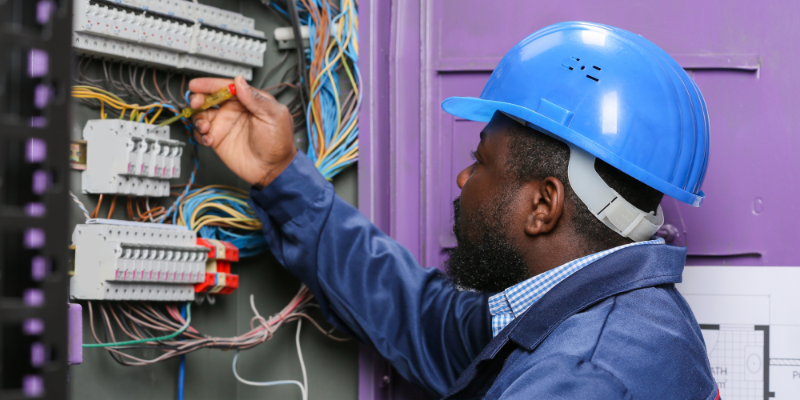 Tips and tricks on how to become an electrician in 2024