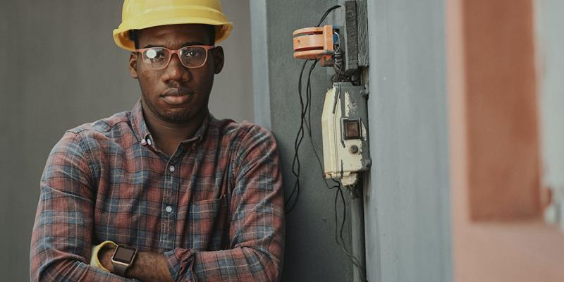 Construction worker job description, responsibilities, and resume tips