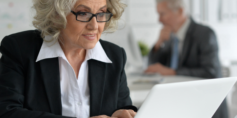 Resume-Building Tips for Older Workers